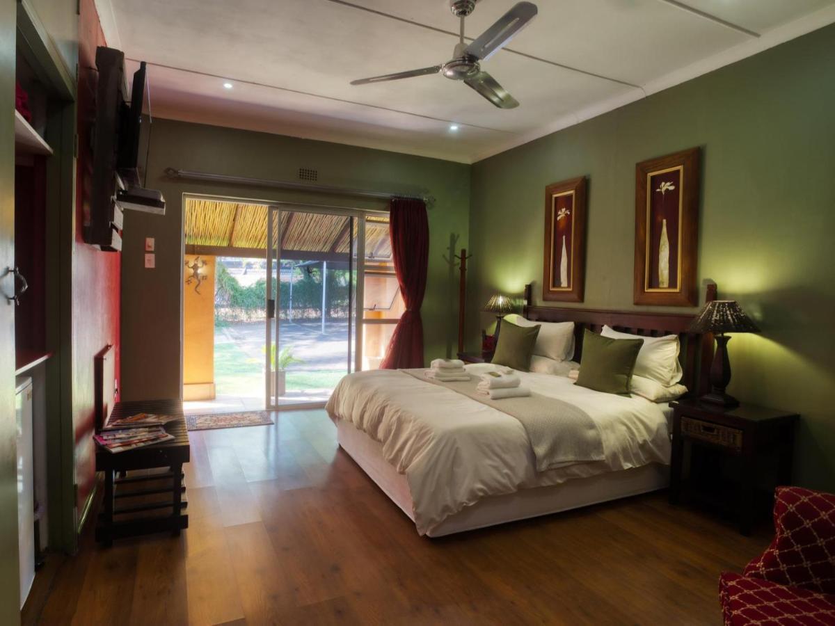 Purple Gecko Guest House Lydenburg Ngoại thất bức ảnh