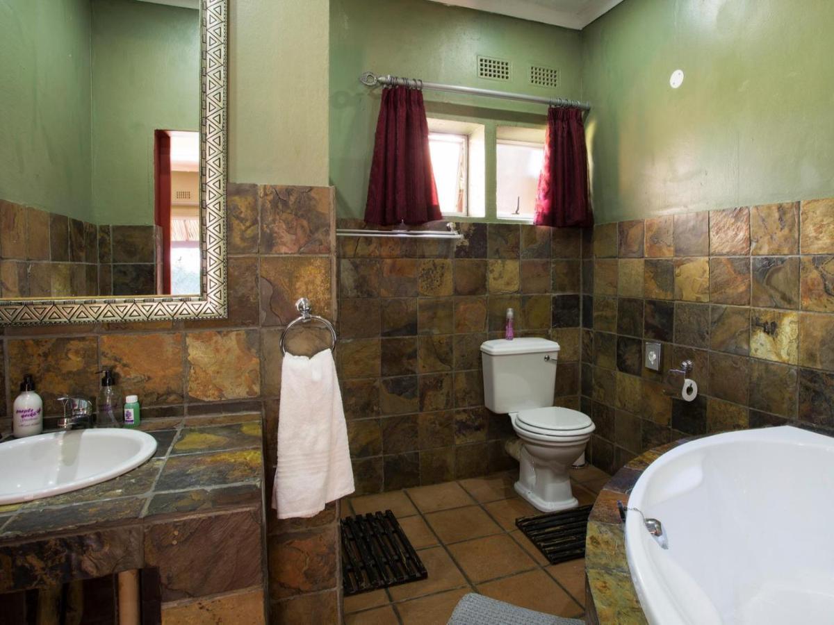 Purple Gecko Guest House Lydenburg Ngoại thất bức ảnh