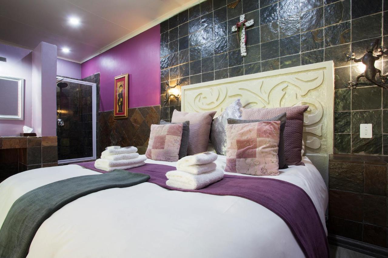 Purple Gecko Guest House Lydenburg Ngoại thất bức ảnh