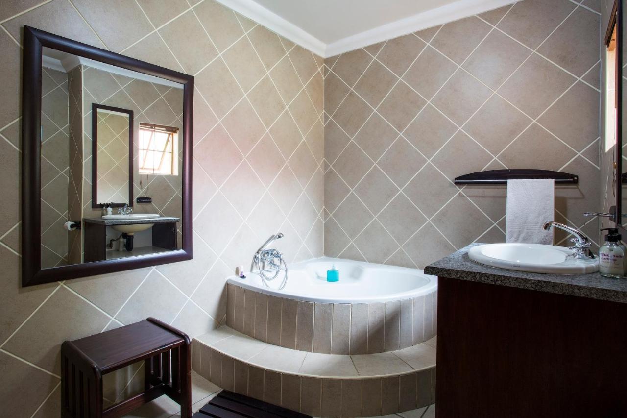 Purple Gecko Guest House Lydenburg Ngoại thất bức ảnh