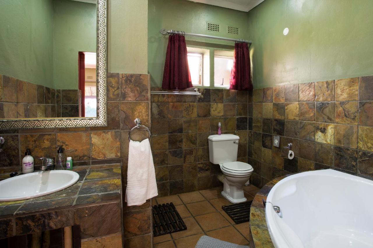 Purple Gecko Guest House Lydenburg Ngoại thất bức ảnh