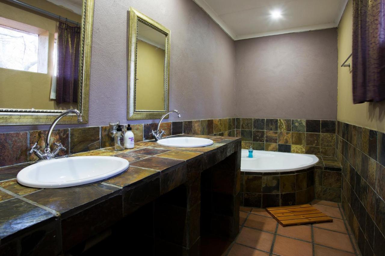 Purple Gecko Guest House Lydenburg Ngoại thất bức ảnh